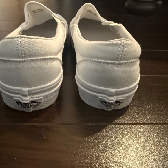 Men’s white vans - Picture 3 of 3